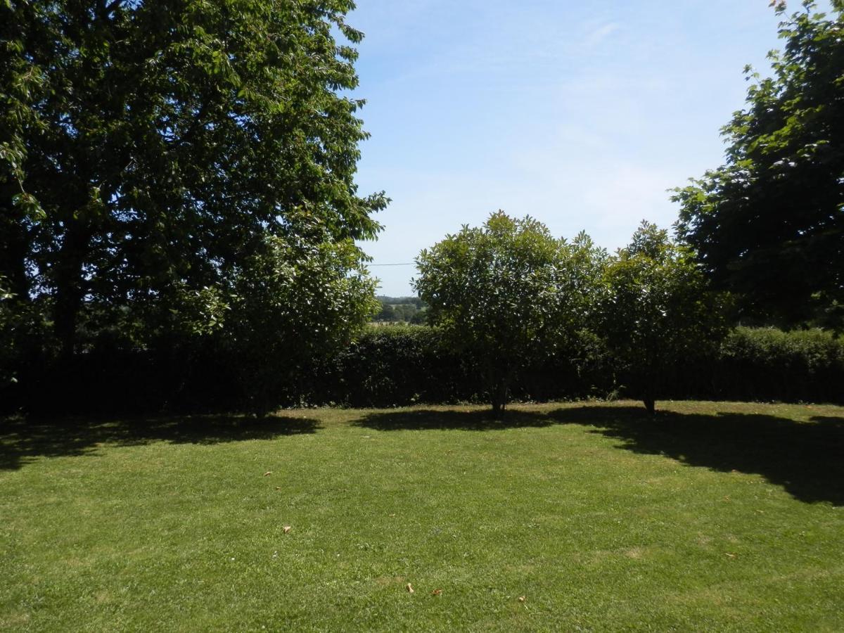La Petite Cretouffiere - Naturiste Accommodation - Adult Only Colombiers-du-Plessis Eksteriør bilde