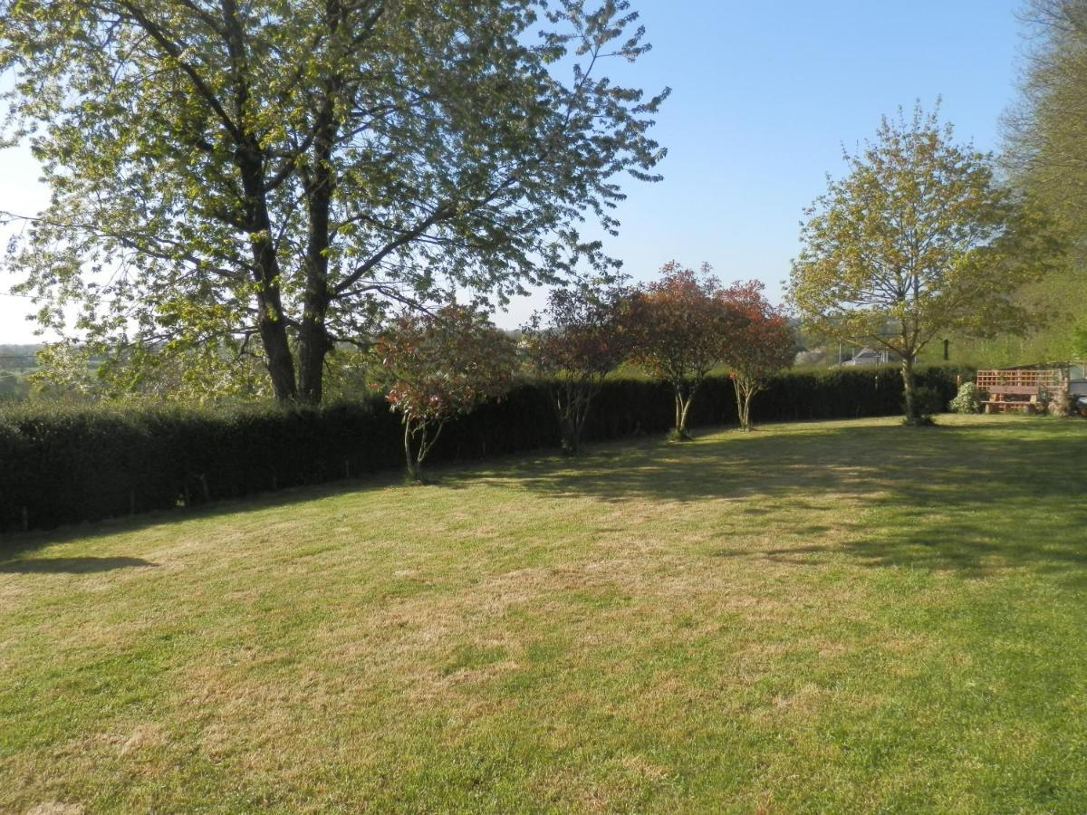 La Petite Cretouffiere - Naturiste Accommodation - Adult Only Colombiers-du-Plessis Eksteriør bilde